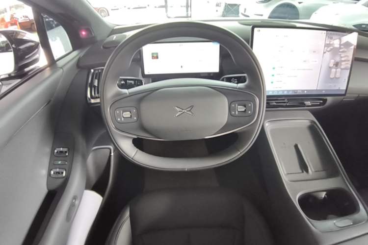 Used XPeng P7+ 2024 Long-Range Max Steering Wheel