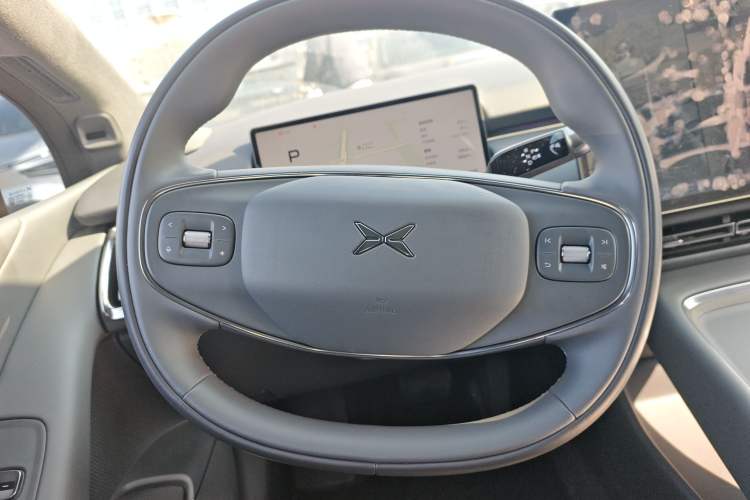 Used XPeng P7+ 2024 Long-Range Max Steering Wheel