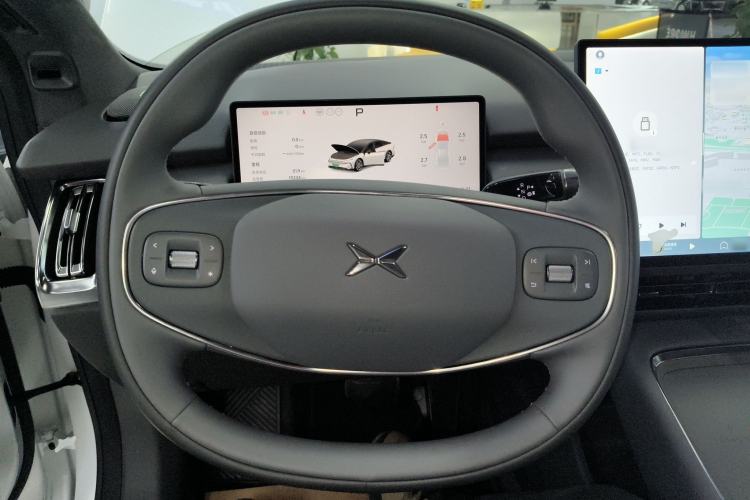Used XPeng P7+ 2024 Long-Range Max Steering Wheel
