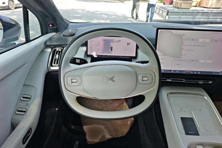 Used XPeng P7+ 2024 Long-Range Max Steering Wheel