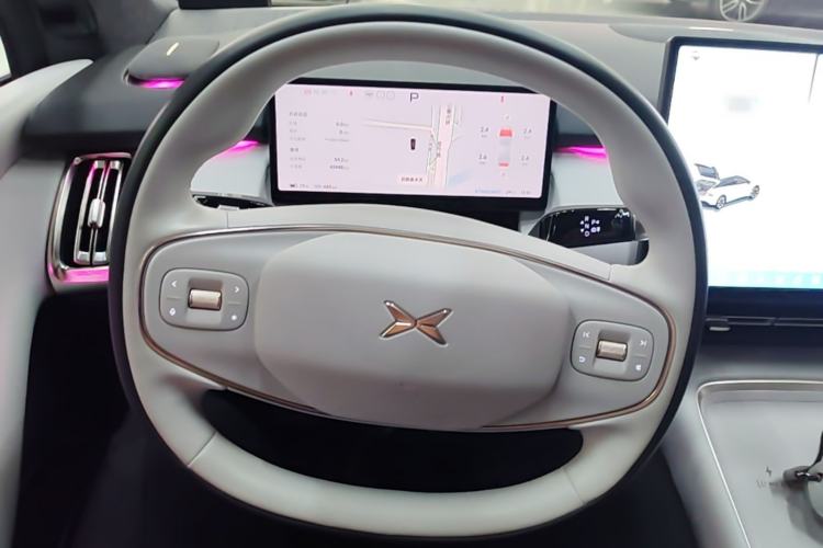 Used XPeng P7+ 2024 Long-Range Max Steering Wheel