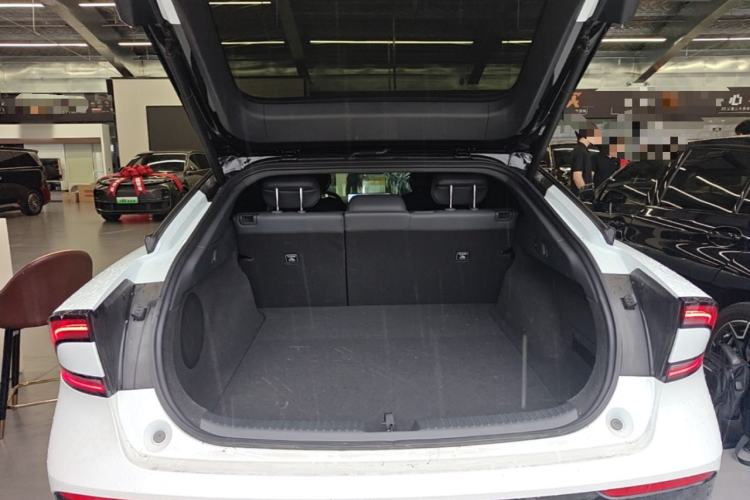 Used XPeng P7+ 2024 Long-Range Max Trunk