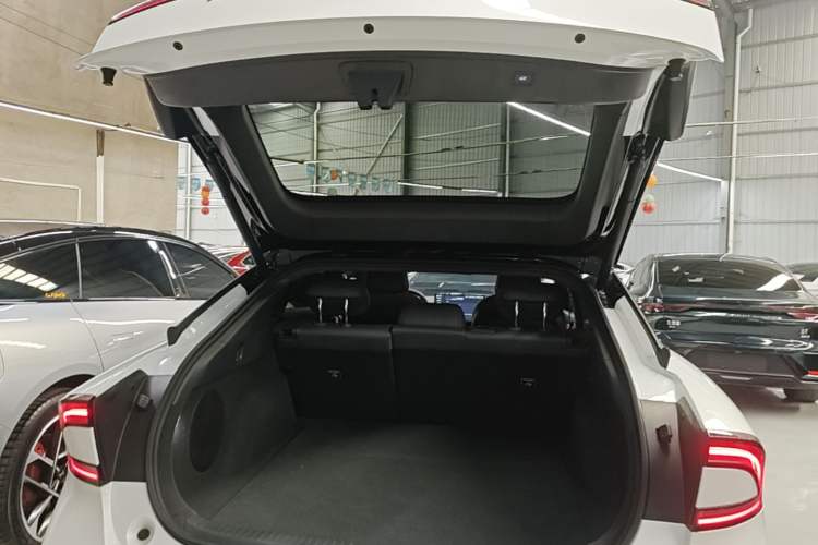 Used XPeng P7+ 2024 Ultra-Long Range Max Trunk