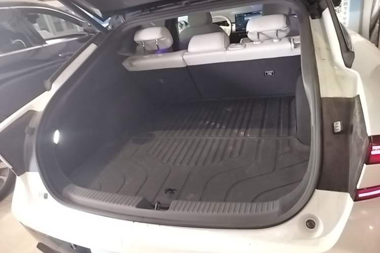 Used XPeng P7+ 2024 Ultra-Long Range Max Trunk