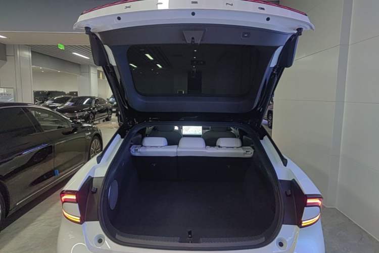 Used XPeng P7+ 2024 Ultra-Long Range Max Trunk