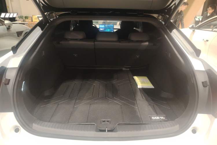 Used XPeng P7+ 2024 Long-Range Max Trunk