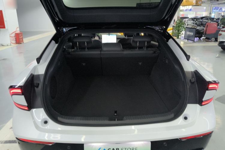 Used XPeng P7+ 2024 Long-Range Max Trunk