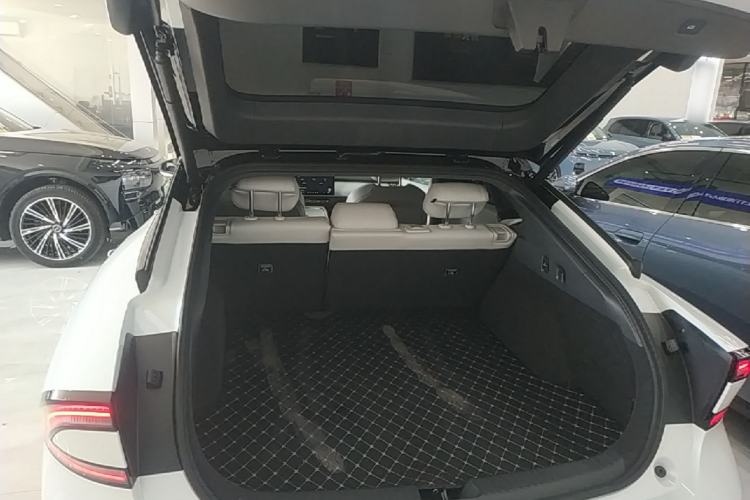 Used XPeng P7+ 2024 Long-Range Max Trunk