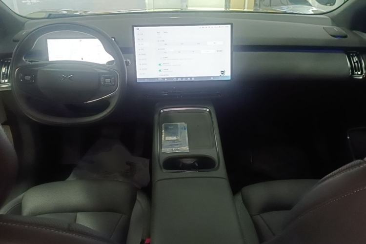 Used XPeng P7+ 2024 Long-Range Max Center Console
