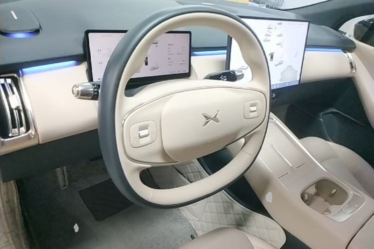 Used XPeng P7+ 2024 Ultra-Long Range Max Center Console