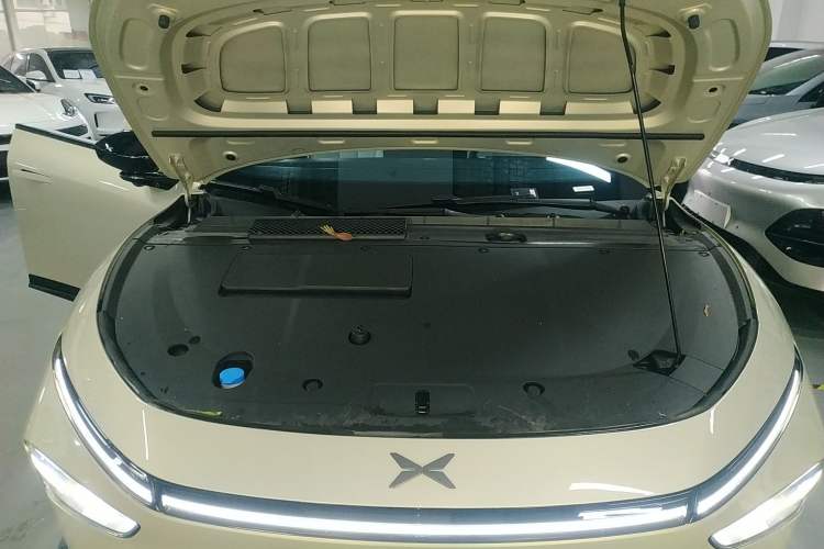 Used XPeng P7+ 2024 Long-Range Max Engine Bay