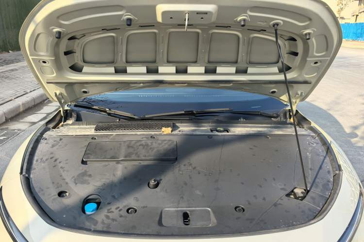 Used XPeng P7+ 2024 Long-Range Max Engine Bay