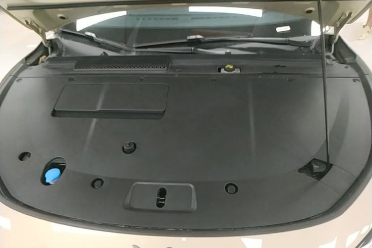 Used XPeng P7+ 2024 Ultra-Long Range Max Engine Bay