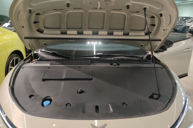 Used XPeng P7+ 2024 Long-Range Max Engine Bay