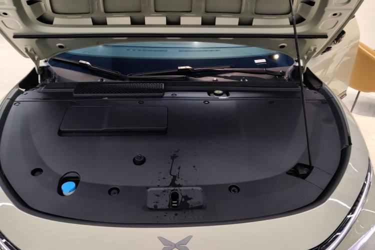Used XPeng P7+ 2024 Long-Range Max Engine Bay