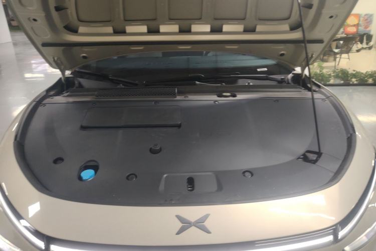 Used XPeng P7+ 2024 Ultra-Long Range Max Engine Bay