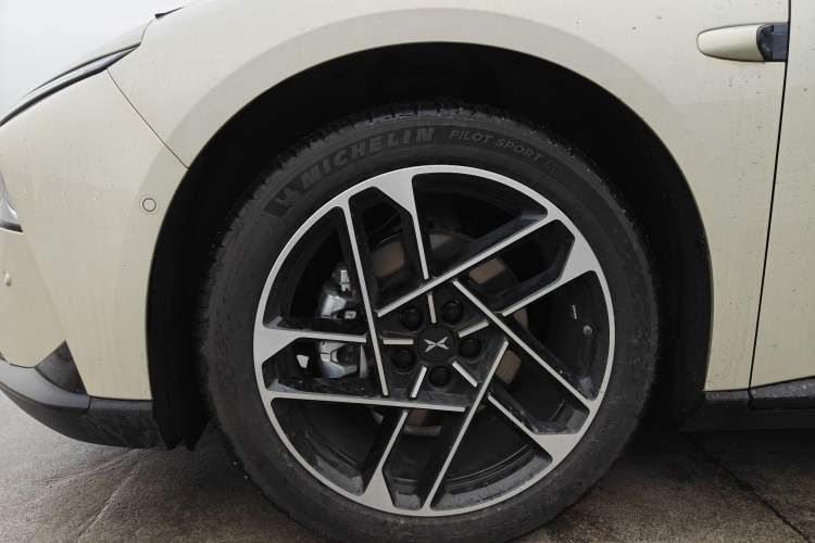 Used XPeng P7+ 2024 Ultra-Long Range Max Exterior 10