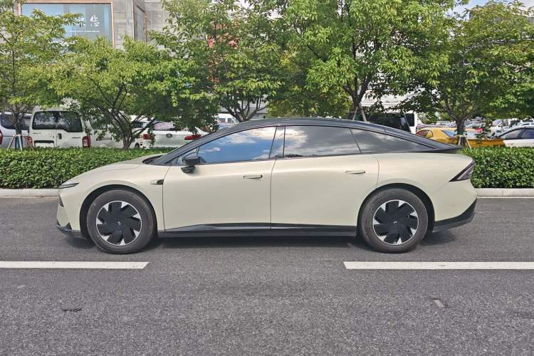 Used XPeng P7+ 2024 Long-Range Max Exterior 3