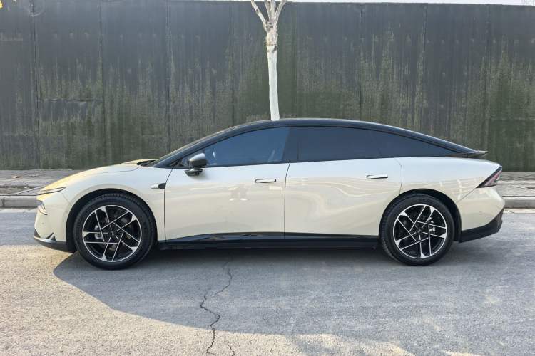 Used XPeng P7+ 2024 Long-Range Max Exterior 7