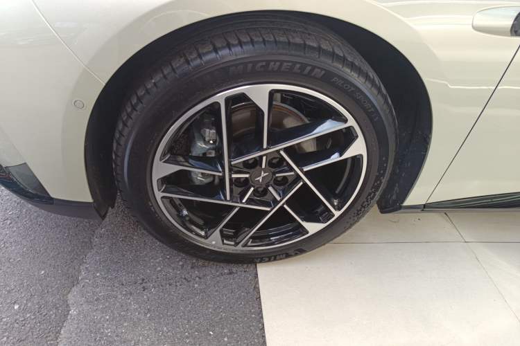 Used XPeng P7+ 2024 Long-Range Max Exterior 7