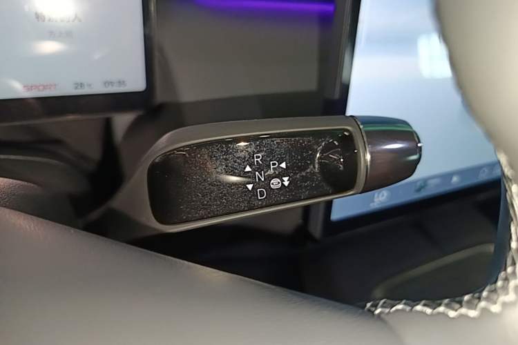 Used XPeng P7+ 2024 Long-Range Max Gear Lever