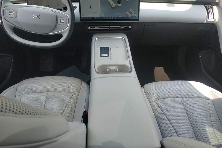 Used XPeng P7+ 2024 Ultra-Long Range Max Gear Lever