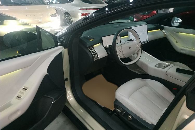 Used XPeng P7+ 2024 Long-Range Max Interior 1