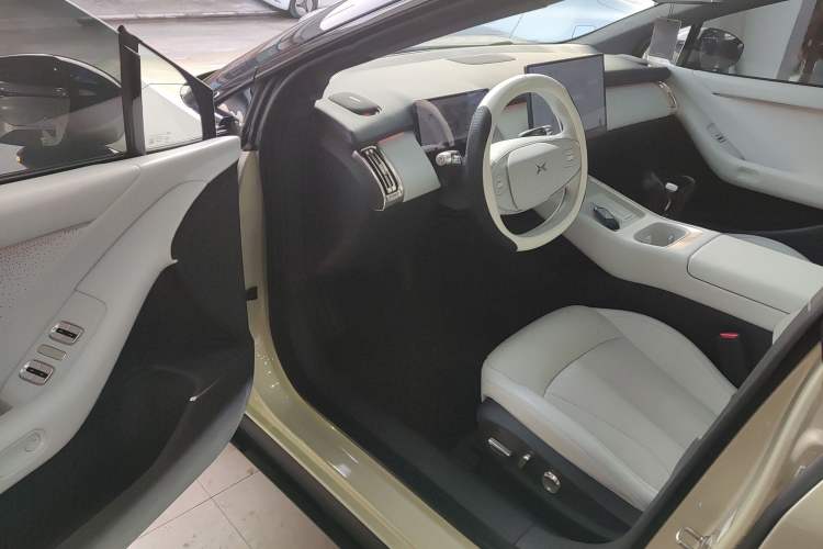 Used XPeng P7+ 2024 Ultra-Long Range Max Interior 3