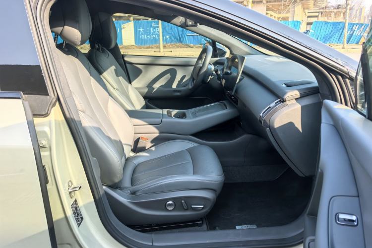 Used XPeng P7+ 2024 Long-Range Max Interior 3