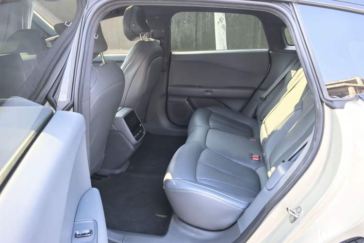 Used XPeng P7+ 2024 Long-Range Max Interior 4