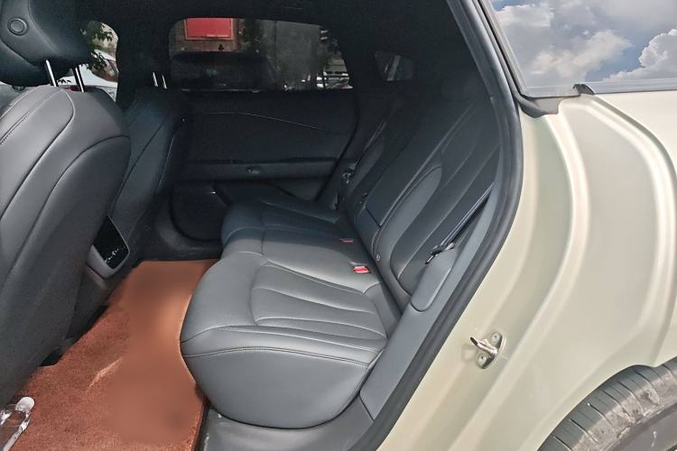 Used XPeng P7+ 2024 Long-Range Max Interior 4