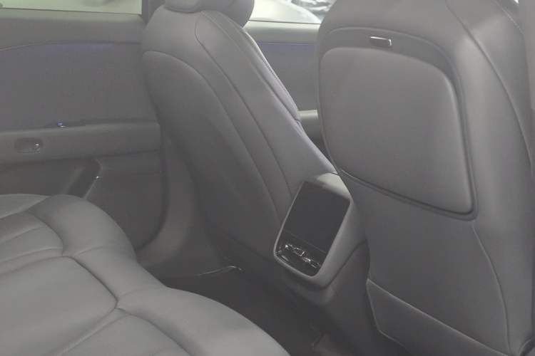 Used XPeng P7+ 2024 Long-Range Max Interior 5