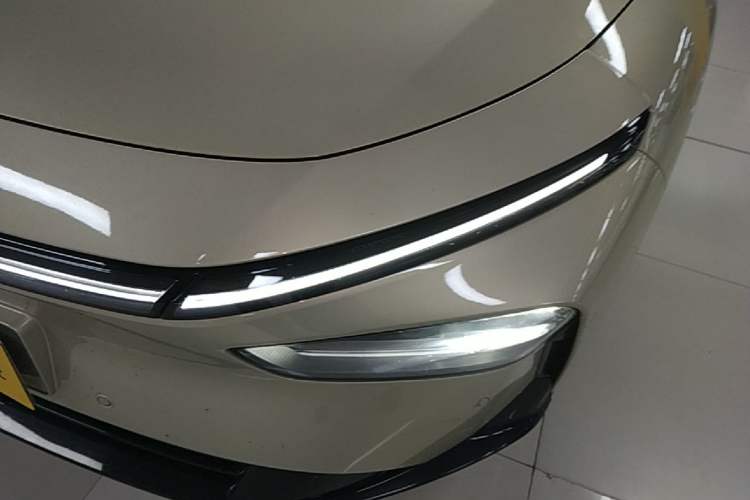 Used XPeng P7+ 2024 Ultra-Long Range Max Left Front Headlight