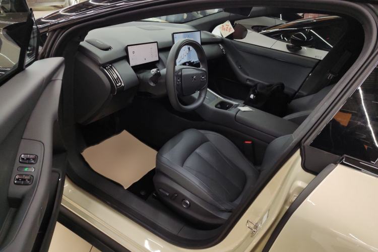 Used XPeng P7+ 2024 Long-Range Max Left Front Seat