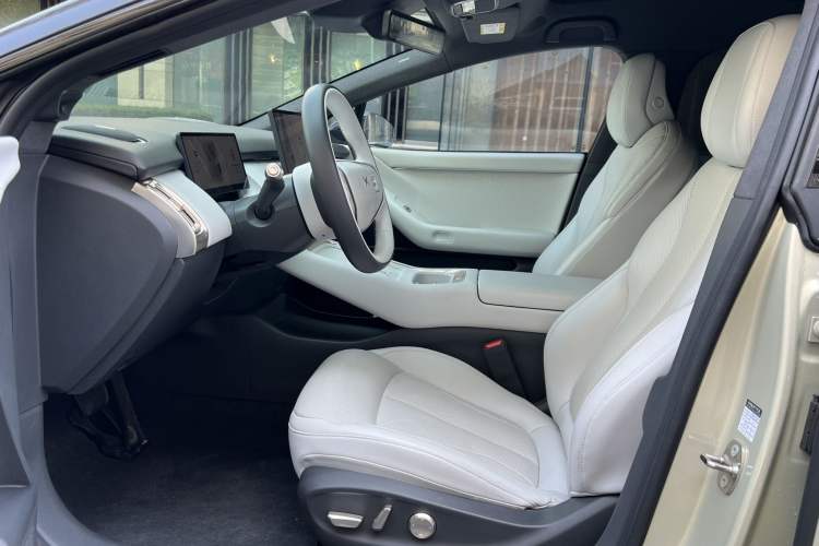 Used XPeng P7+ 2024 Ultra-Long Range Max Left Front Seat