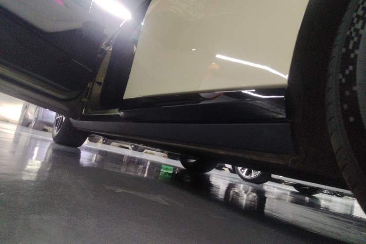 Used XPeng P7+ 2024 Ultra-Long Range Max Left Side Sill