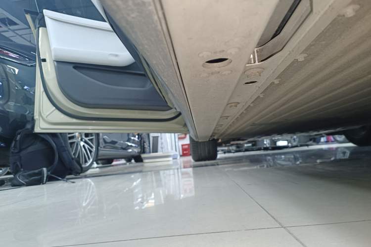 Used XPeng P7+ 2024 Ultra-Long Range Max Left Side Sill