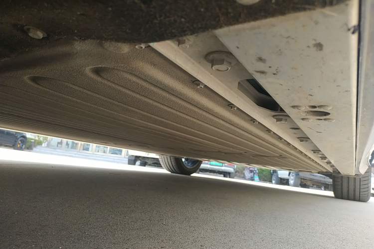 Used XPeng P7+ 2024 Ultra-Long Range Max Left Side Sill