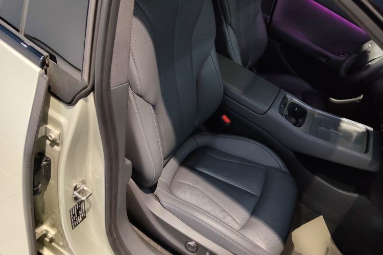 Used XPeng P7+ 2024 Long-Range Max Right Front Seat