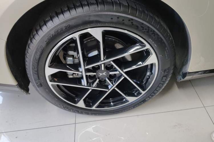 Used XPeng P7+ 2024 Ultra-Long Range Max Right Rear Wheel Hub