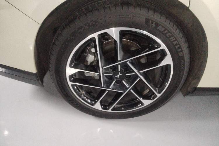 Used XPeng P7+ 2024 Ultra-Long Range Max Right Rear Wheel Hub