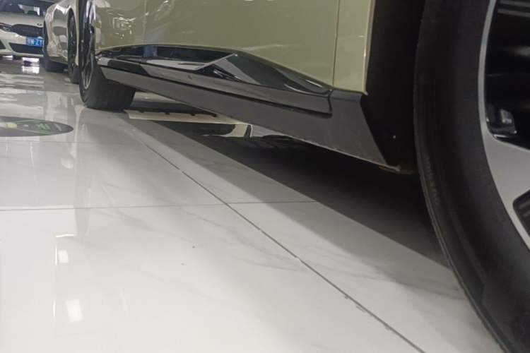 Used XPeng P7+ 2024 Long-Range Max Right Side Sill