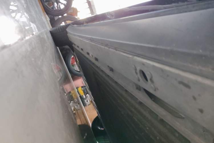 Used XPeng P7+ 2024 Ultra-Long Range Max Right Side Sill