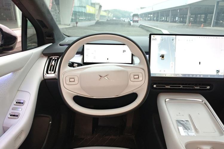 Used XPeng P7+ 2024 Ultra-Long Range Max Steering Wheel