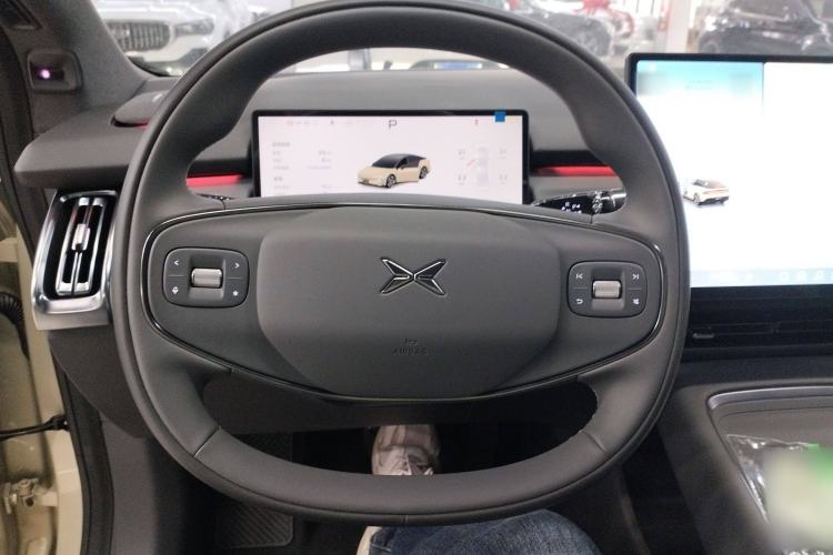 Used XPeng P7+ 2024 Long-Range Max Steering Wheel