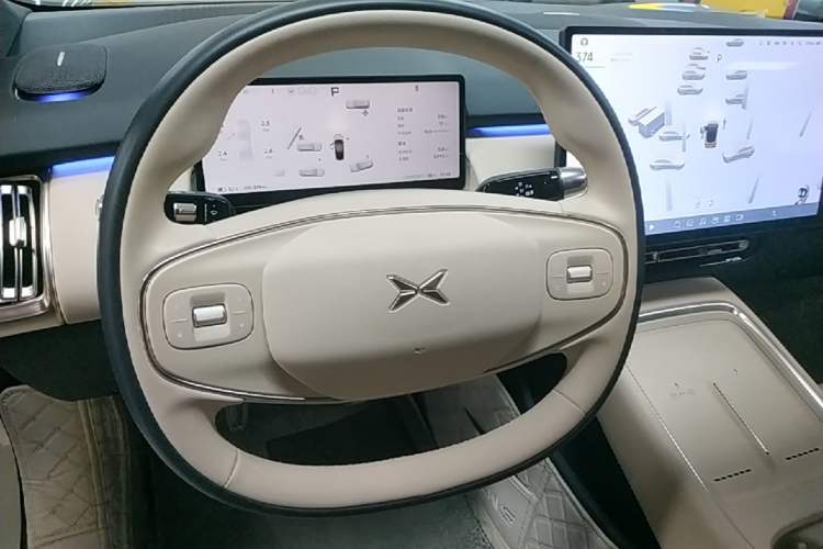 Used XPeng P7+ 2024 Ultra-Long Range Max Steering Wheel