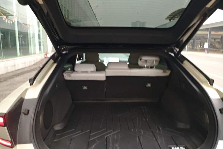 Used XPeng P7+ 2024 Ultra-Long Range Max Trunk