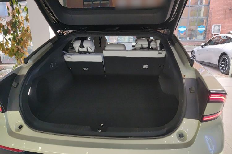 Used XPeng P7+ 2024 Ultra-Long Range Max Trunk