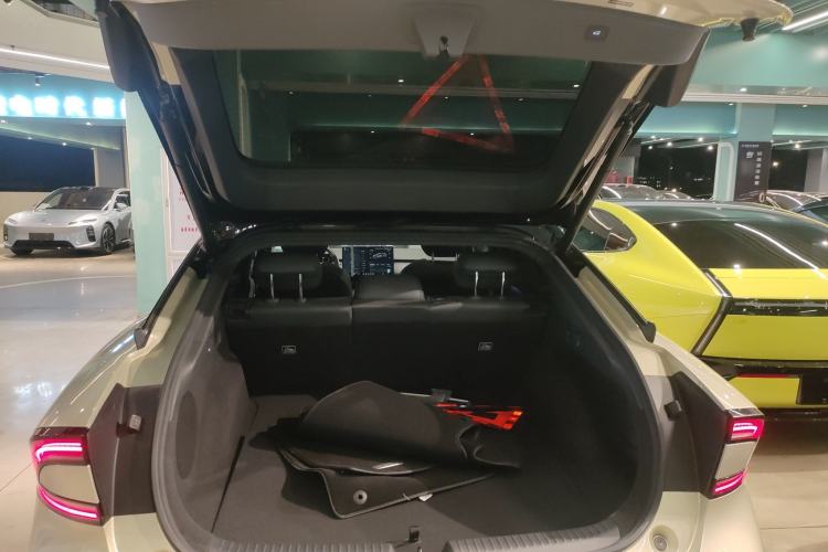 Used XPeng P7+ 2024 Long-Range Max Trunk