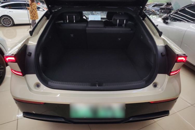 Used XPeng P7+ 2024 Long-Range Max Trunk